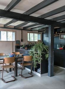 Kuchyň nebo kuchyňský kout v ubytování Het Lage Noorden