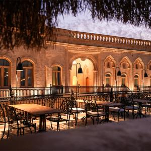 En restaurant eller et andet spisested på Shamas Hotel