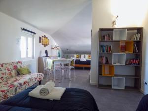 Posezení v ubytování Nest Guesthouse