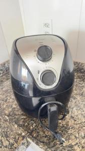 a computer mouse sitting on top of a counter at NLC locações BonsVentos in Barreirinhas