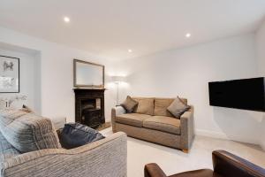 Un televizor și/sau centru de divertisment la 3 Bed in Fowey oc-1cobbs