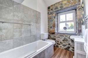 Et badeværelse på 2 Bed in Caernarfon oc-76024 + 17 billeder