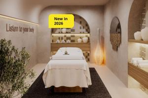 マカルスカにあるValamar Meteor Hotelのベッド付きのベッドルーム1室 +50枚の写真