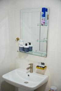 Ένα μπάνιο στο Empire Hotel Turkistan