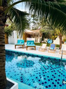 Swimmingpoolen hos eller tæt på Lanta Secret House
