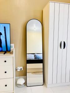 Fotografie z fotogalerie ubytování Asahel Cozy Crib Budget studio with Netflix v destinaci Buri