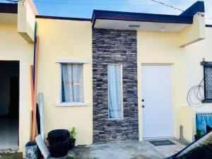 Budova, kde se prázdninový dům nachází