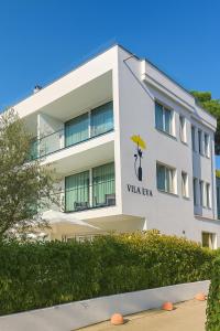 Budova, kde se aparthotel nachází + 19 fotografií