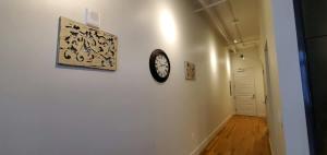 Фотография из галереи Studio Loft with King Bed Downtown в Далласе