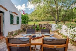 Κήπος έξω από το FINCA SON GRAS