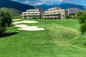 En generel udsigt til bjerge eller udsigt til bjerge taget fra lejligheden