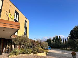 Το κτήριο όπου στεγάζεται  το ξενοδοχείο