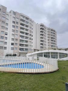 Swimmingpoolen hos eller tæt på Depto 2D 2B cercano a la playa