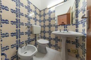 Koupelna v ubytování B98 - Rio a Vista Praia da Rocha Apartment + 51 fotografií