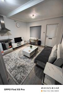 Køkken eller tekøkken på Lovely 1 Bed apartment available