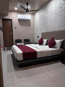 Ảnh trong thư viện ảnh của Hotel Tree ở Rajkot