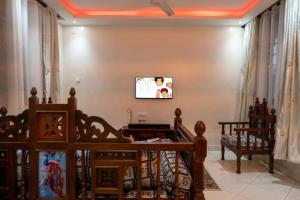 Μια τηλεόραση ή/και κέντρο ψυχαγωγίας στο Serena10