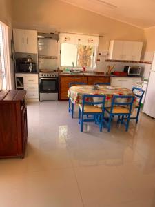 Kuchyň nebo kuchyňský kout v ubytování Casa en Tongoy + 3 fotografie