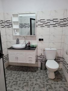 Ένα μπάνιο στο Beautiful gateway from West Africa!