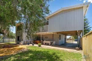 El edificio en el que está la casa vacacional