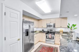 Ảnh trong thư viện ảnh của NSB Oceanwalk Bldg 15 Unit 602- Oceanwalk suite ở Bottle Island +24 ảnh