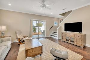 TV a/nebo společenská místnost v ubytování 1605 Mariners Circle