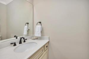 Fotografie z fotogalerie ubytování 1605 Mariners Circle v destinaci Saint Simon Mills + 16 fotografií