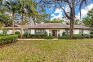 En have udenfor 208 Devonwood Drive