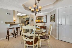 Nhà bếp/bếp nhỏ tại Beach Club #408