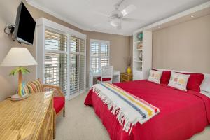 Giường trong phòng chung tại Beach Club #408 +28 ảnh