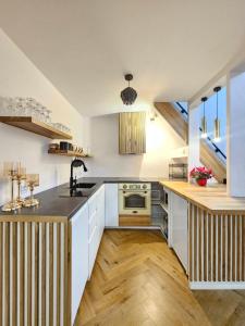 Nhà bếp/bếp nhỏ tại AMRAI Magnetic