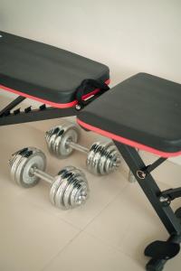 Phòng/tiện nghi tập thể dục tại Canggu villa quite cozy with rooftop and studio