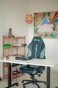 Ảnh trong thư viện ảnh của Canggu villa quite cozy with rooftop and studio ở Dalung