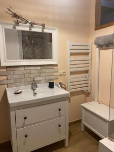 Koupelna v ubytování Casa Rural en el Matarraña.