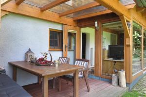 Et tv og/eller underholdning på Ferienwohnungen Haus Waldwinkel