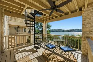 Μπαλκόνι ή βεράντα στο Overlook Cove