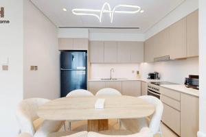 Kuchyň nebo kuchyňský kout v ubytování BEST VIEW IN DUBAI BURJ KHALIFA VIEW