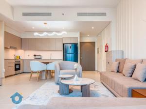 Kuchyň nebo kuchyňský kout v ubytování BEST SEA VIEW NEXT TO BURJ KHALIFA AND DUBAI MALL