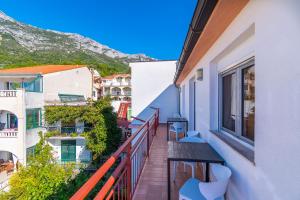 En generel udsigt til bjerge eller udsigt til bjerge taget fra lejligheden