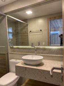 Et badeværelse på 2703 Flat Beira Mar Av Boa Viagem com Cozinha