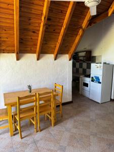 Nhà bếp/bếp nhỏ tại Cabañas Gran Aldea