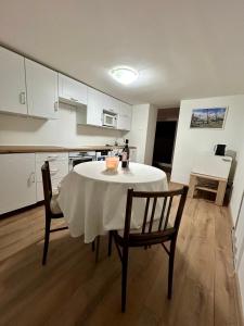 Køkken eller tekøkken på Atlas Apartments 2