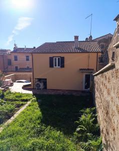 Bygningen som feriehuset ligger i