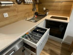 Nhà bếp/bếp nhỏ tại AKS 8a Akademicka przy Onkologii