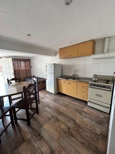 Køkken eller tekøkken på Depto planta alta para 5pax