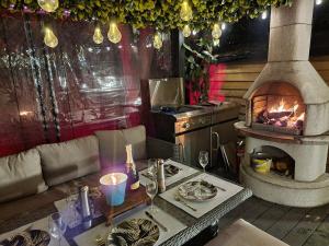 Billede fra billedgalleriet på Home on Hagley with Spa Pool & two car parks i Christchurch