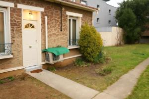 Tòa nhà nơi căn hộ tọa lạc