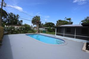 Fotografie z fotogalerie ubytování Cozy Little Villa in the Heart of Cocoa POOL HOUSE v destinaci Cocoa + 36 fotografií