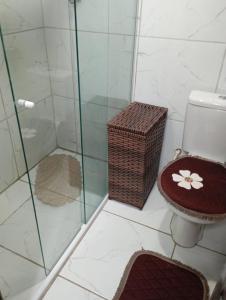 Et badeværelse på Casa de praia + 9 billeder