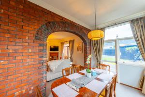 Khu vực ghế ngồi tại The Park on Wai-iti